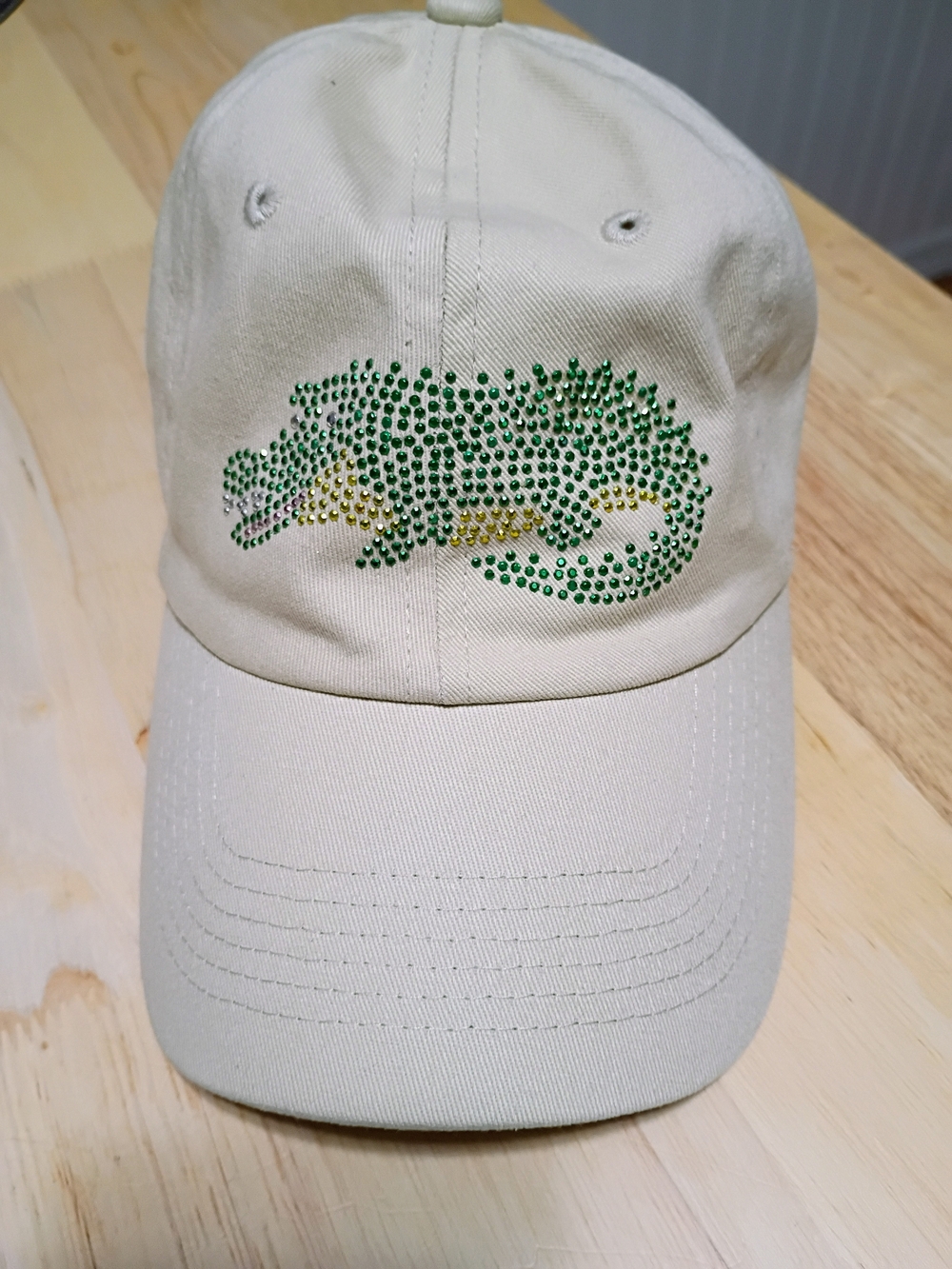 Ladies Cap with Green Rhinestone Crocodile -